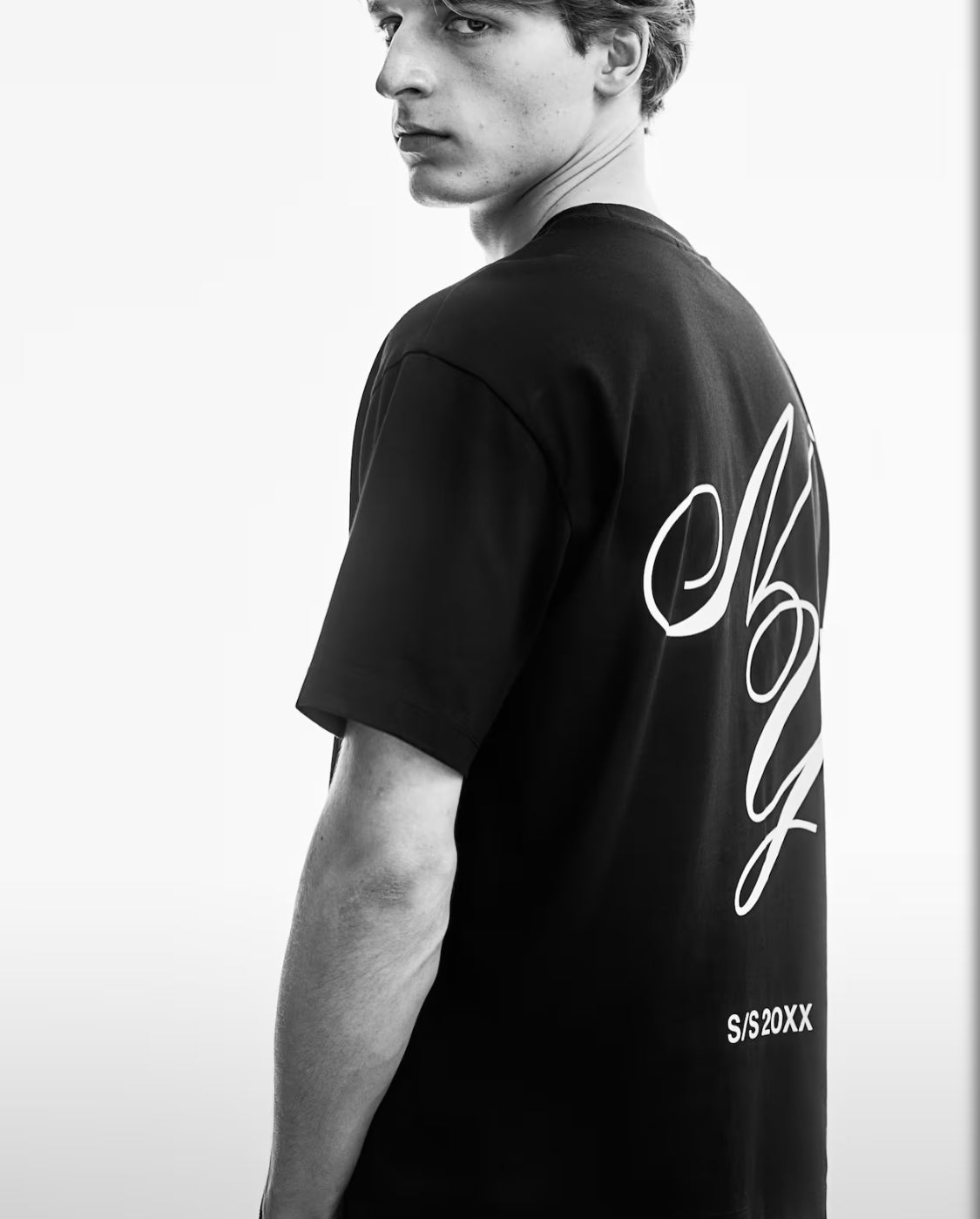 Men’s Loose Fit Printed T-shirts by H&M.