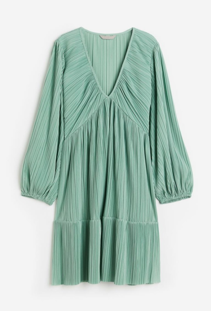 LWomen’s Long Sleeve Pleated Dress