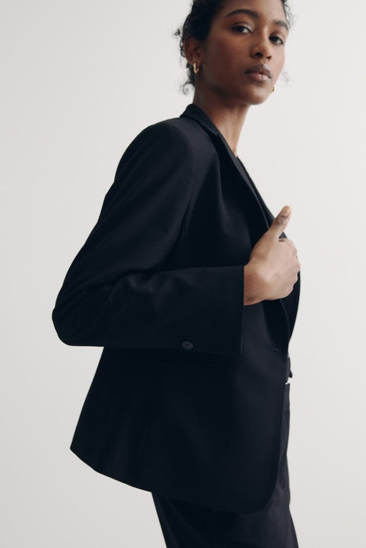 Women's 2-piece Pant Suit by H&M.