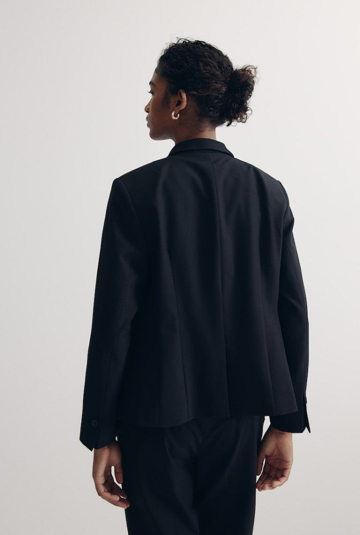 Women's 2-piece Pant Suit by H&M.